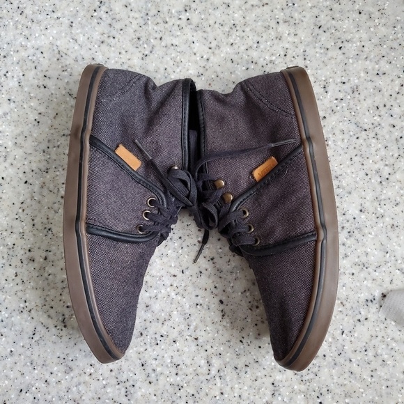 VANS - Picture 2 of 5